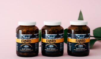 Descubre cómo el aceite de ricino y hábitos naturales ayudan a mantener la hidratación y salud ocular diaria