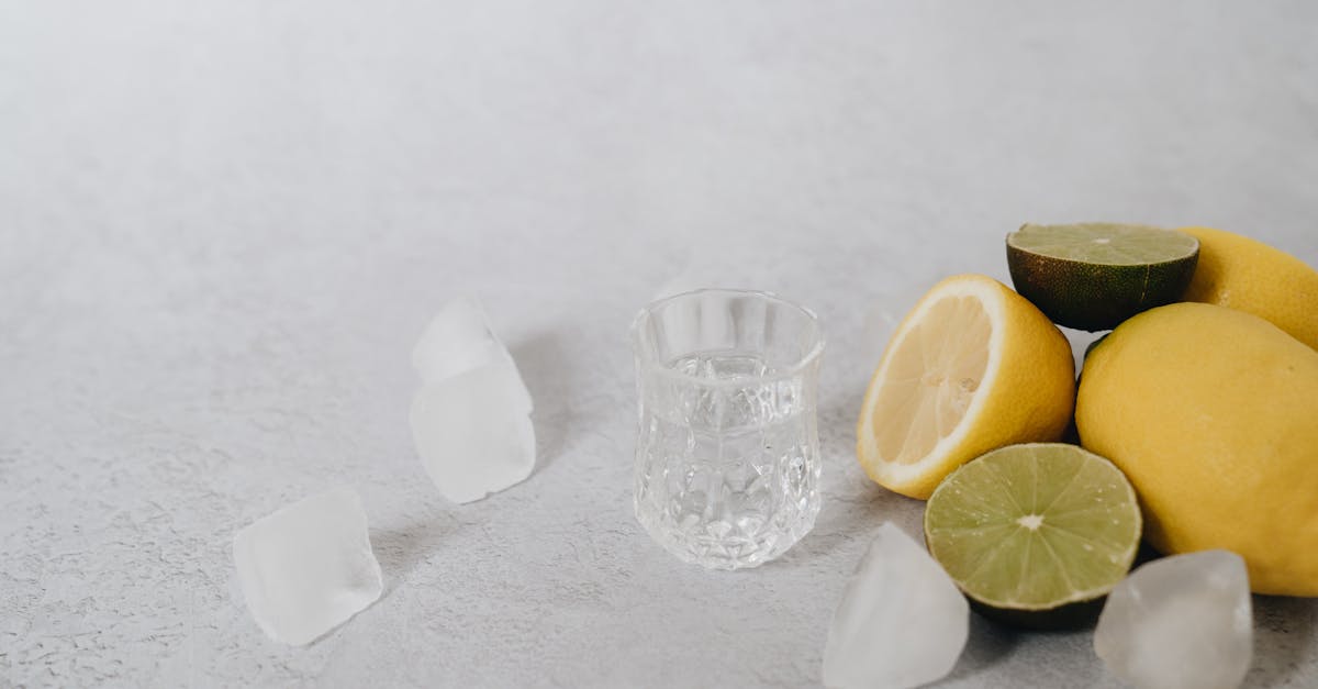 ¿Por qué el limón puede ser beneficioso para la salud urinaria y prostática masculina? Descubre su aporte nutricional y cómo incluirlo en tu rutina diaria