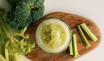 ¿Qué sucede en tu cuerpo si consumes apio todos los días? Beneficios y recomendaciones