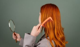 El hábito japonés que fortalece el cabello: cómo usar agua de arroz para mejorar su salud y crecimiento